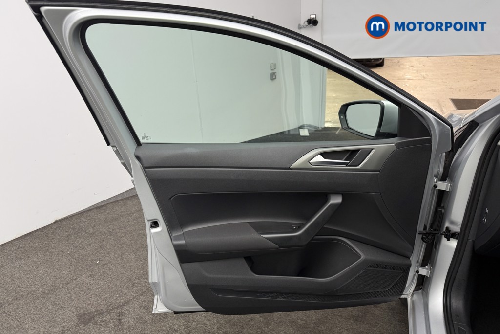 Volkswagen Polo SE Manual Petrol Hatchback - Stock Number (1582892) - 4th supplementary image