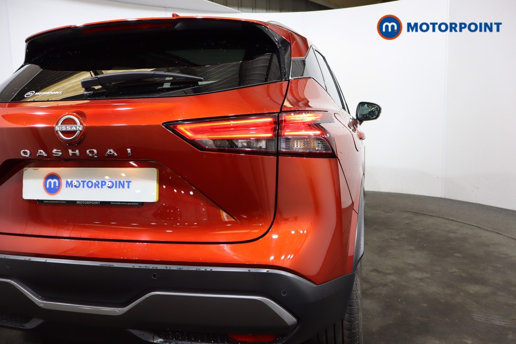 Nissan Qashqai N-Connecta Automatic Petrol SUV - Stock Number (1582989) - 4th supplementary image