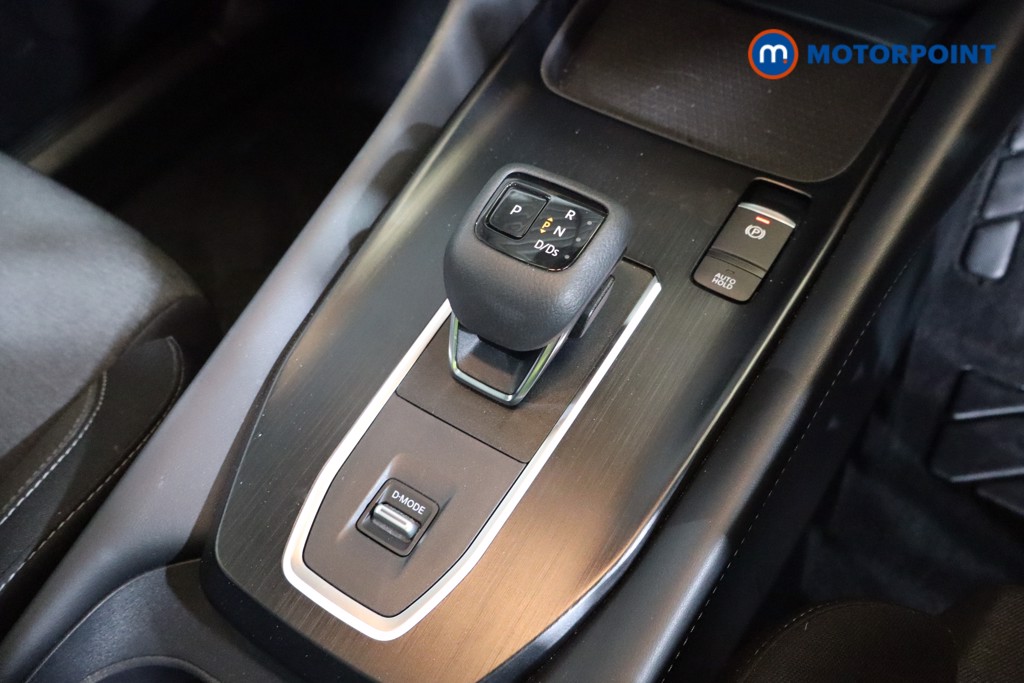Nissan Qashqai N-Connecta Automatic Petrol SUV - Stock Number (1582989) - 17th supplementary image