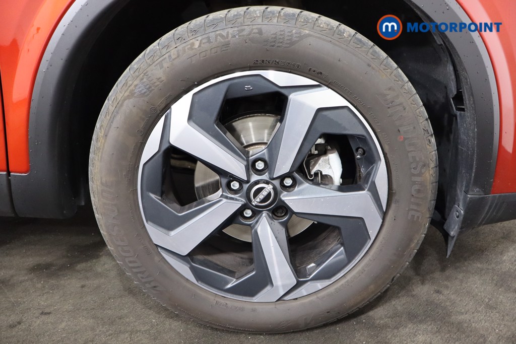 Nissan Qashqai N-Connecta Automatic Petrol SUV - Stock Number (1582989) - 32nd supplementary image