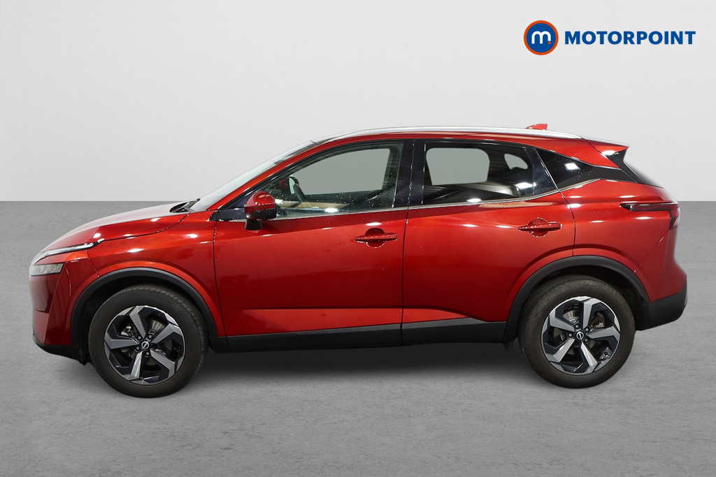 Nissan Qashqai N-Connecta Automatic Petrol SUV - Stock Number (1582989) - Passenger side