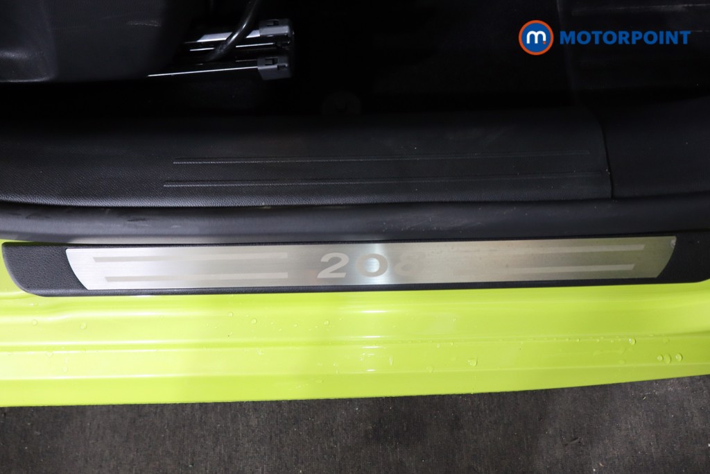 Peugeot 208 Allure Manual Petrol Hatchback - Stock Number (1583128) - 21st supplementary image