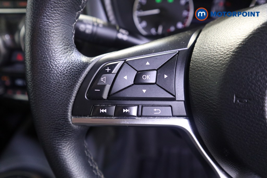 Nissan Juke N-Connecta Manual Petrol SUV - Stock Number (1583269) - 5th supplementary image