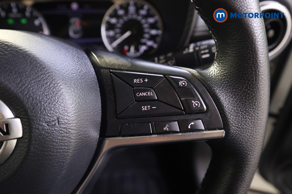 Nissan Juke N-Connecta Manual Petrol SUV - Stock Number (1583269) - 6th supplementary image