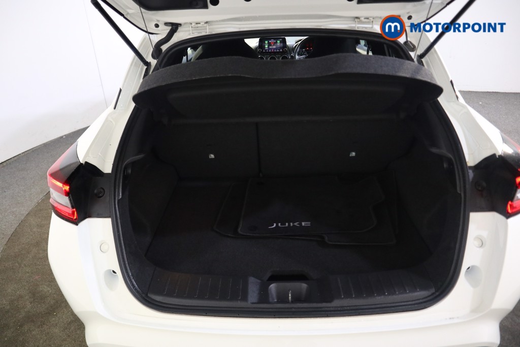 Nissan Juke N-Connecta Manual Petrol SUV - Stock Number (1583269) - 11th supplementary image