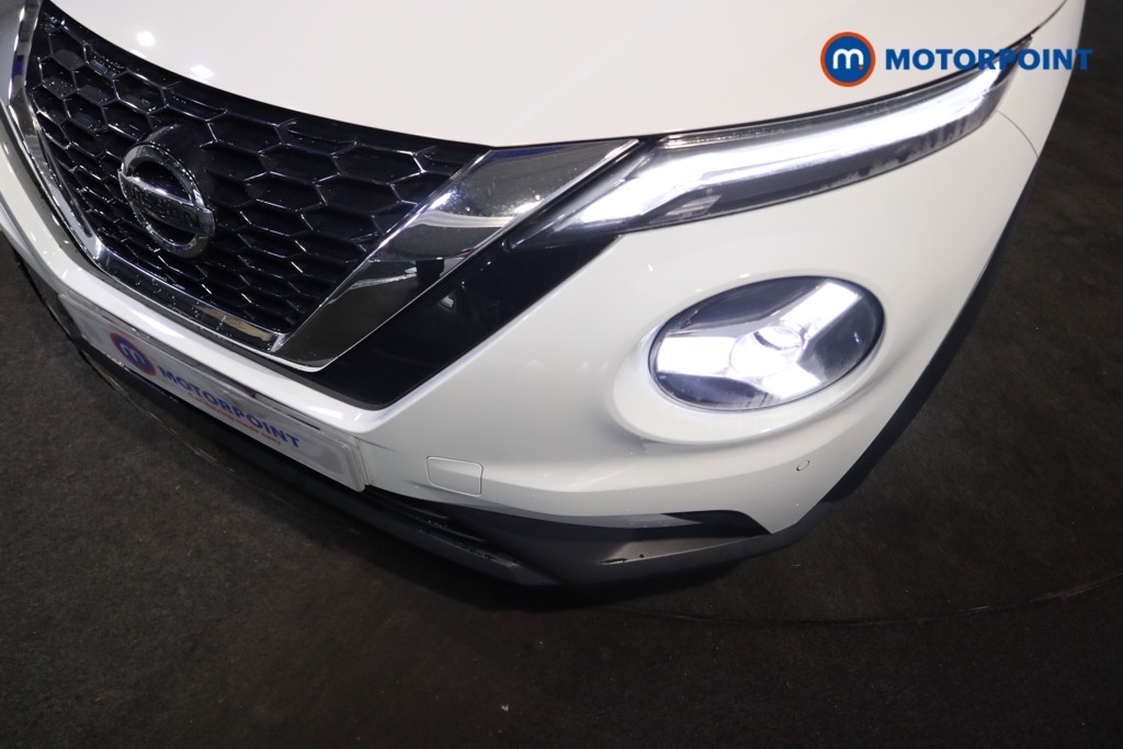 Nissan Juke N-Connecta Manual Petrol SUV - Stock Number (1583269) - 23rd supplementary image