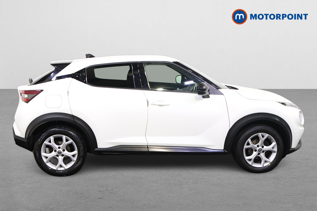 Nissan Juke N-Connecta Manual Petrol SUV - Stock Number (1583269) - Drivers side