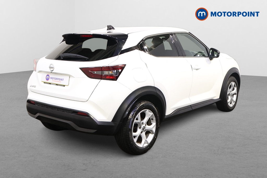 Nissan Juke N-Connecta Manual Petrol SUV - Stock Number (1583269) - Drivers side rear corner