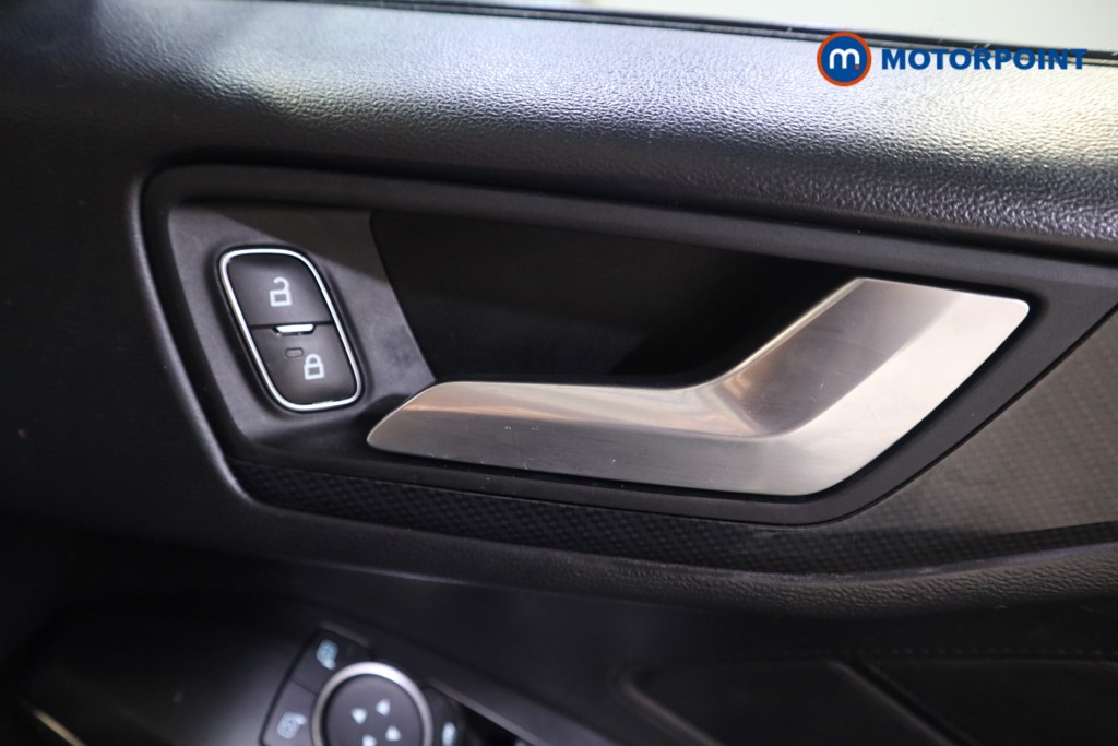 Ford Focus St-Line Automatic Diesel Hatchback - Stock Number (1583944) - 9th supplementary image