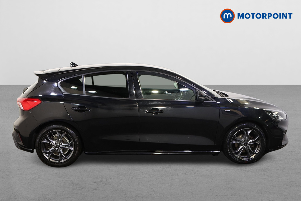 Ford Focus St-Line Automatic Diesel Hatchback - Stock Number (1583944) - Drivers side