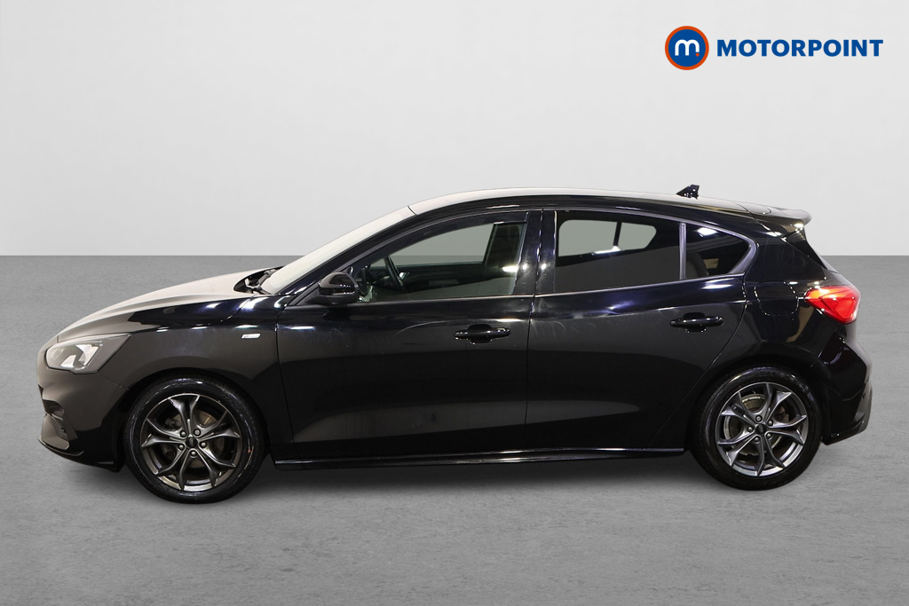 Ford Focus St-Line Automatic Diesel Hatchback - Stock Number (1583944) - Passenger side