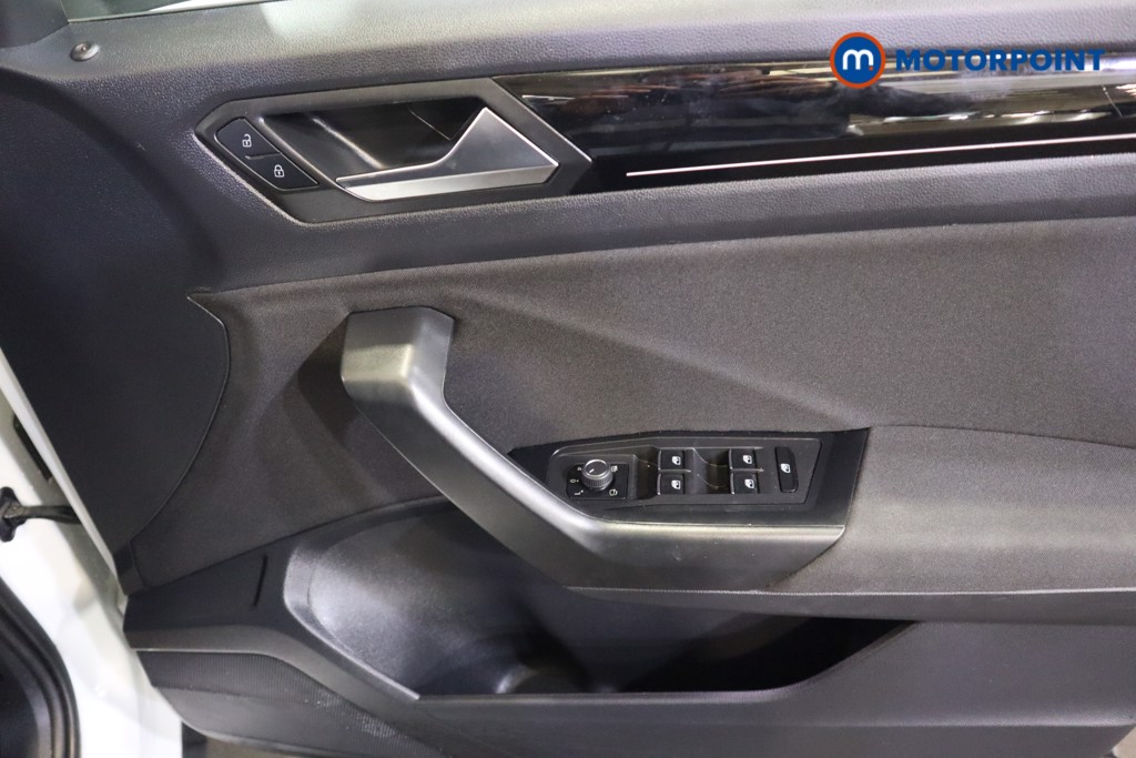 Volkswagen T-Roc Black Edition Automatic Petrol SUV - Stock Number (1583970) - 9th supplementary image