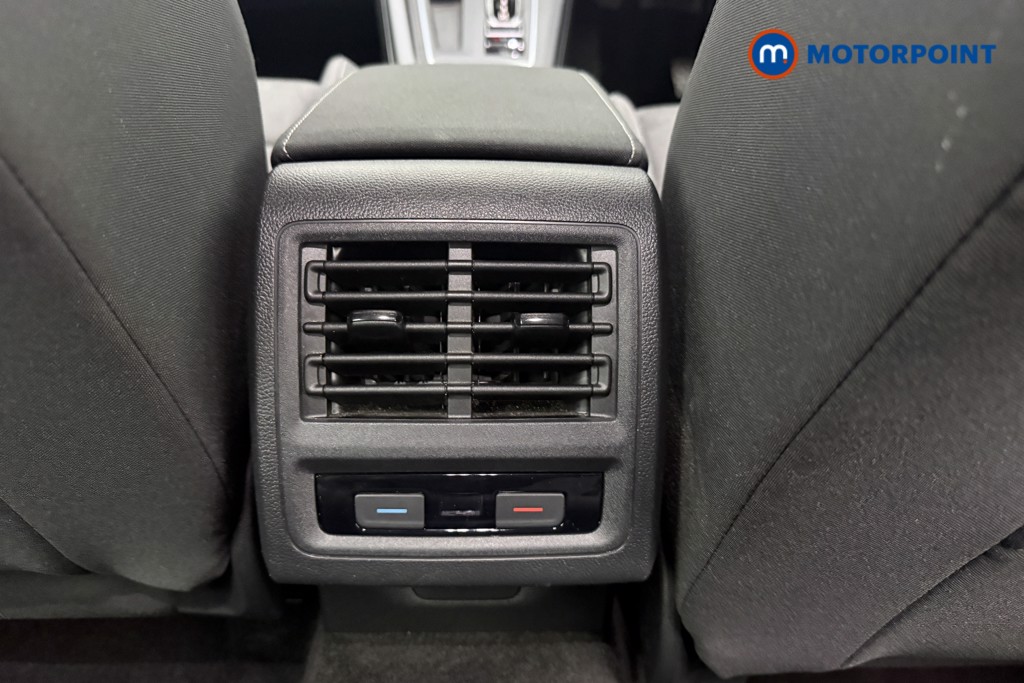 Volkswagen Golf Style Automatic Petrol Estate - Stock Number (1584041) - 21st supplementary image