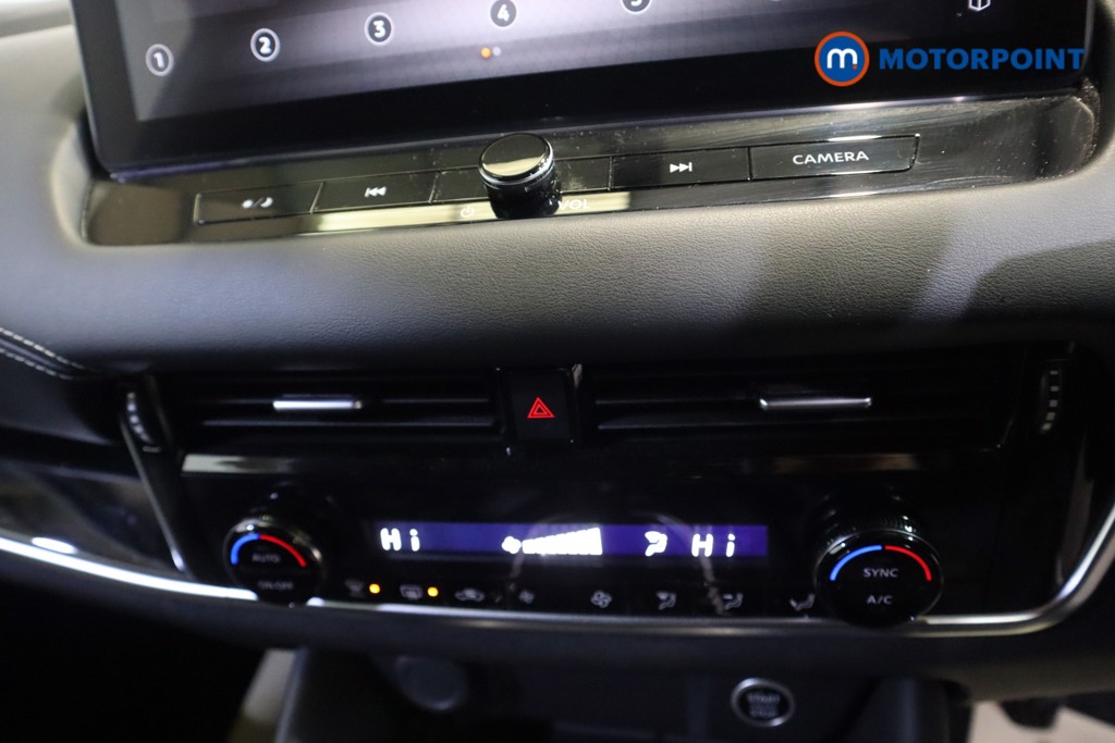 Nissan Qashqai N-Connecta Manual Petrol SUV - Stock Number (1584083) - 5th supplementary image