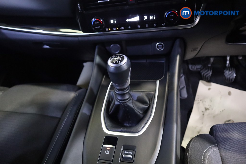 Nissan Qashqai N-Connecta Manual Petrol SUV - Stock Number (1584083) - 7th supplementary image