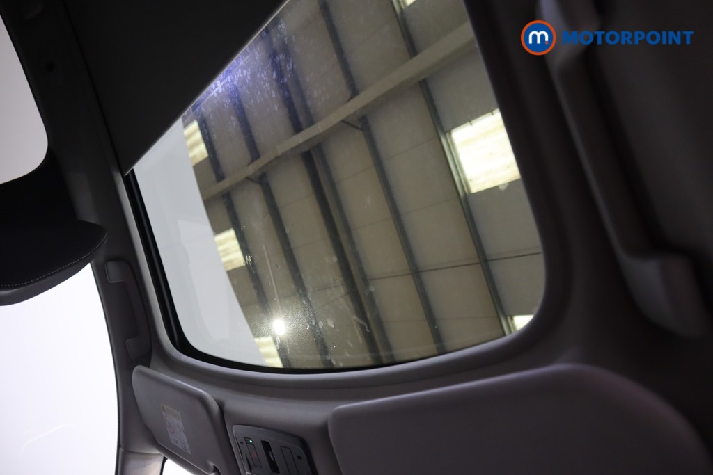Nissan Qashqai N-Connecta Manual Petrol SUV - Stock Number (1584083) - 9th supplementary image