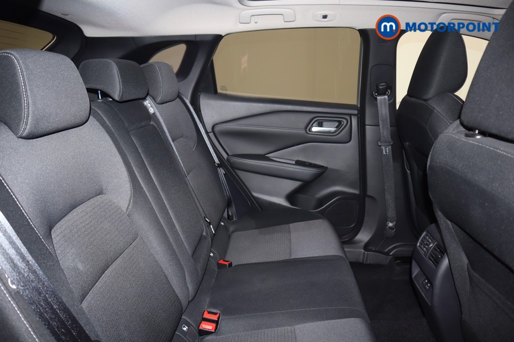 Nissan Qashqai N-Connecta Manual Petrol SUV - Stock Number (1584083) - 19th supplementary image