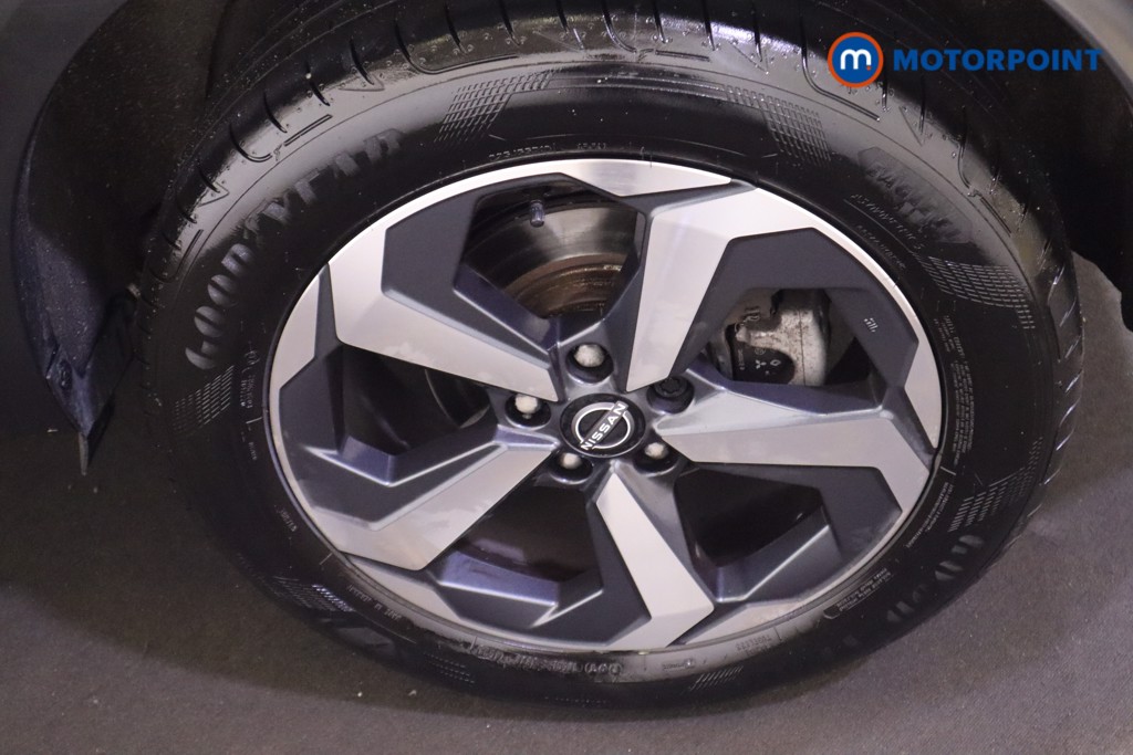 Nissan Qashqai N-Connecta Manual Petrol SUV - Stock Number (1584083) - 23rd supplementary image