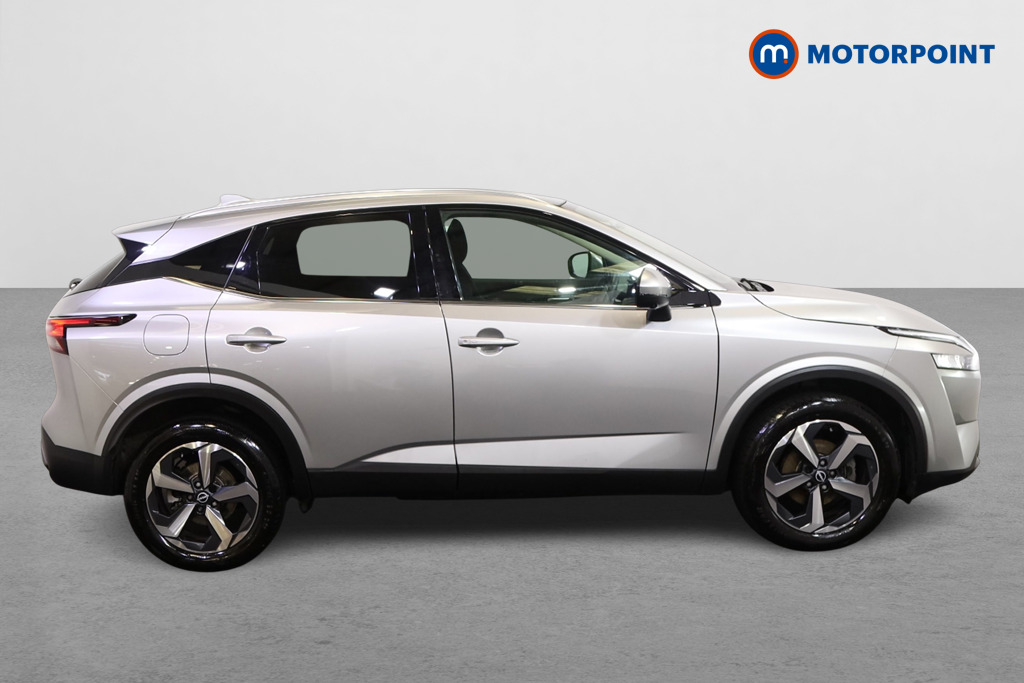 Nissan Qashqai N-Connecta Manual Petrol SUV - Stock Number (1584083) - Drivers side