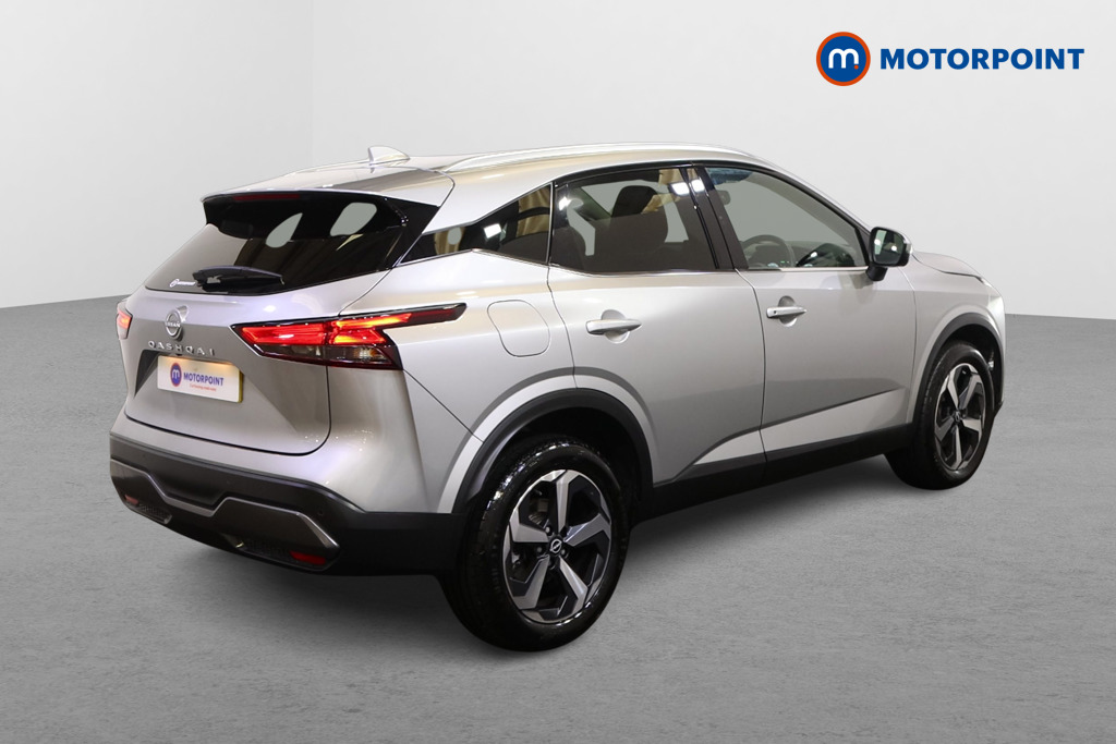 Nissan Qashqai N-Connecta Manual Petrol SUV - Stock Number (1584083) - Drivers side rear corner