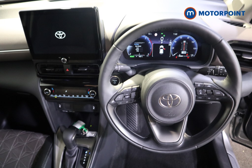 Toyota Yaris Cross Excel Automatic Petrol-Electric Hybrid Estate - Stock Number (1584433) - 1st supplementary image