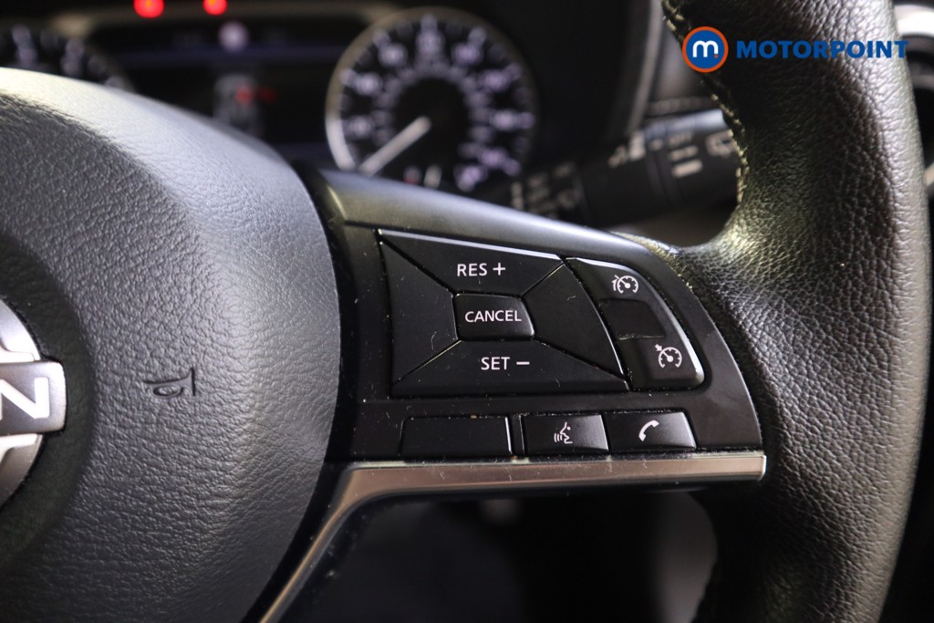 Nissan Juke N-Connecta Manual Petrol SUV - Stock Number (1584513) - 6th supplementary image