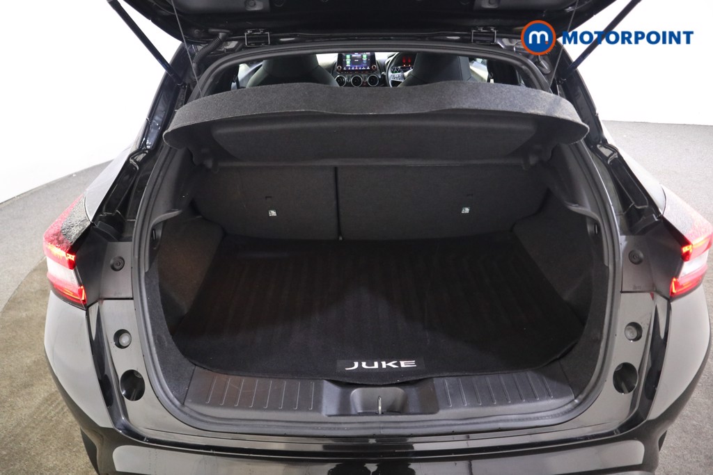 Nissan Juke N-Connecta Manual Petrol SUV - Stock Number (1584513) - 11th supplementary image