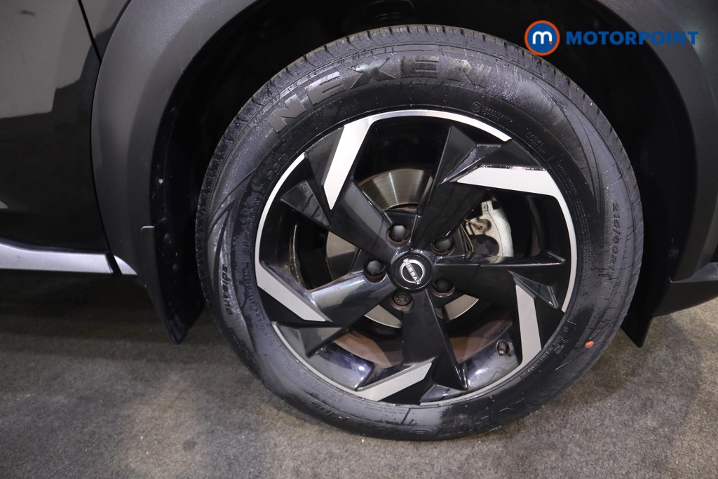 Nissan Juke N-Connecta Manual Petrol SUV - Stock Number (1584513) - 14th supplementary image