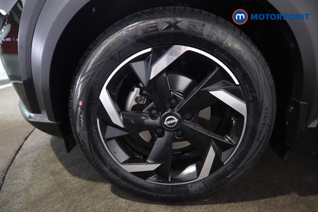 Nissan Juke N-Connecta Manual Petrol SUV - Stock Number (1584513) - 15th supplementary image