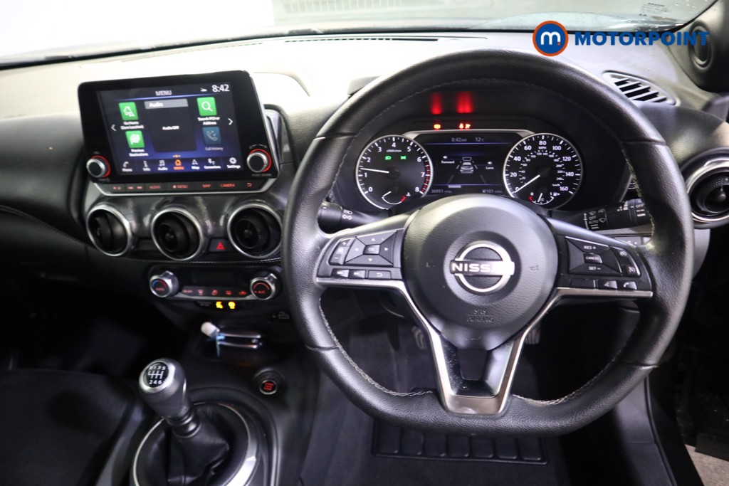 Nissan Juke N-Connecta Manual Petrol SUV - Stock Number (1584513) - 1st supplementary image