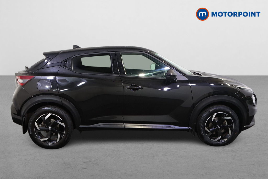 Nissan Juke N-Connecta Manual Petrol SUV - Stock Number (1584513) - Drivers side