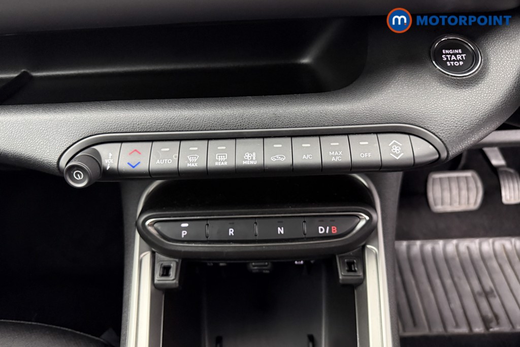 Jeep Avenger Summit Automatic Electric SUV - Stock Number (1584616) - 8th supplementary image