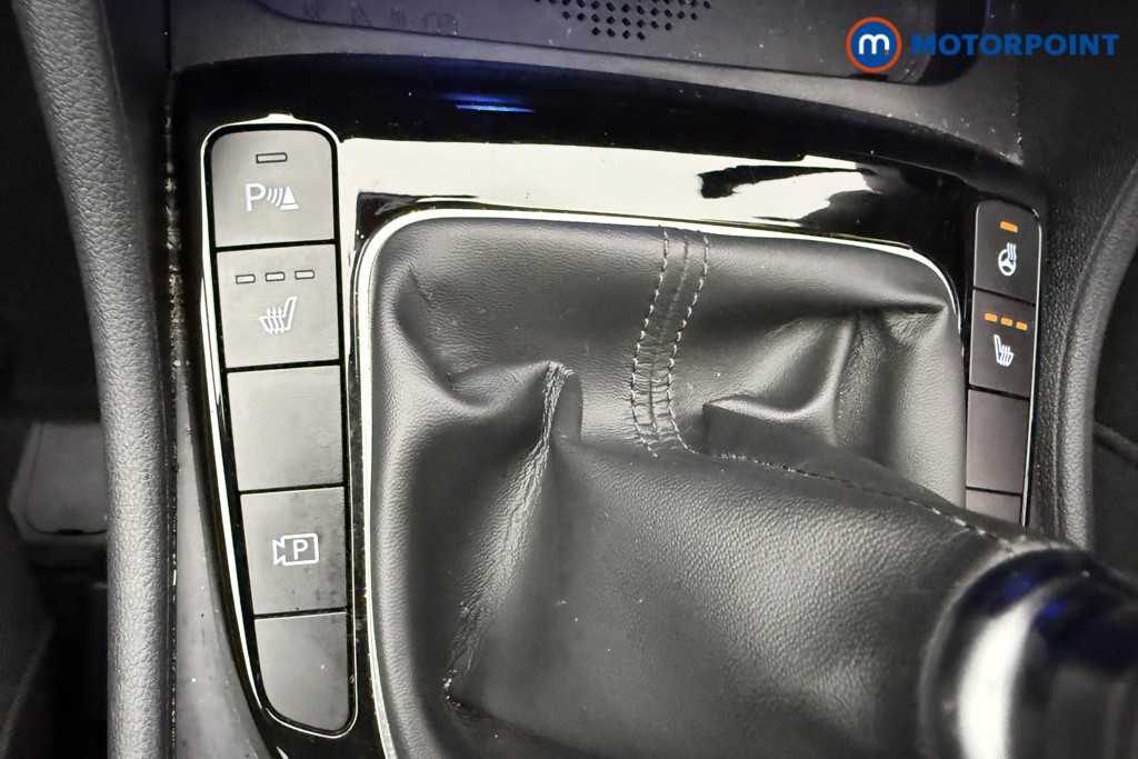 Hyundai Tucson Premium Manual Petrol SUV - Stock Number (1584946) - 12th supplementary image