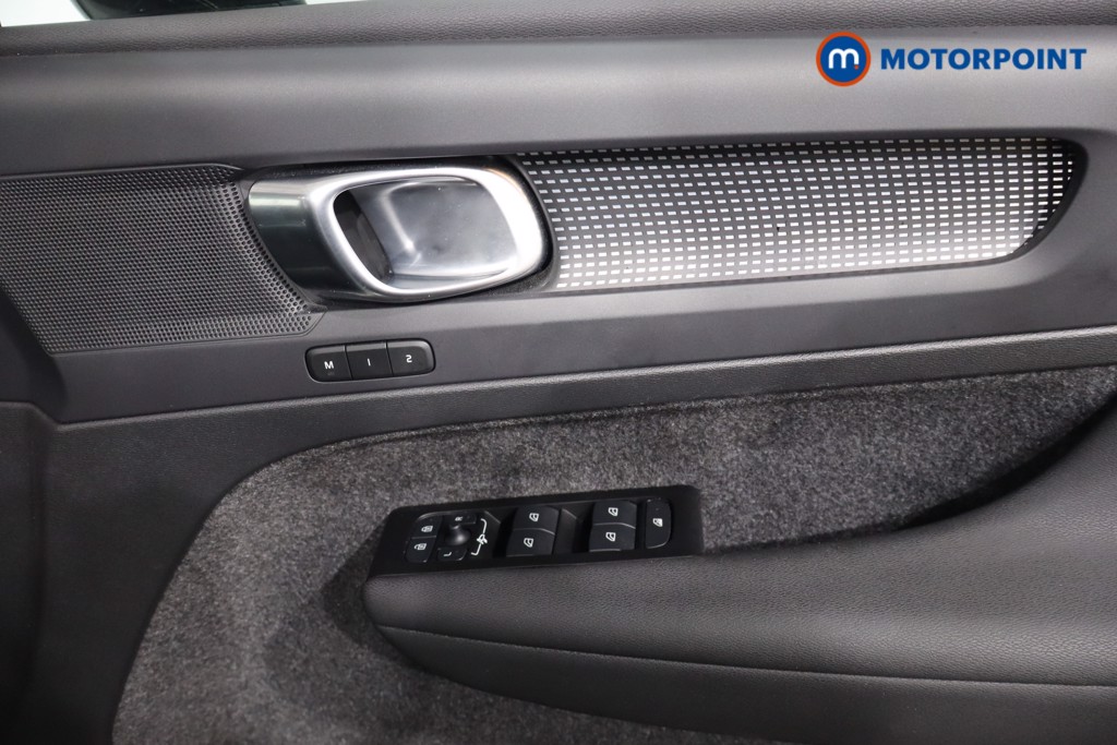 Volvo Xc40 R Design Automatic Petrol SUV - Stock Number (1585229) - 21st supplementary image
