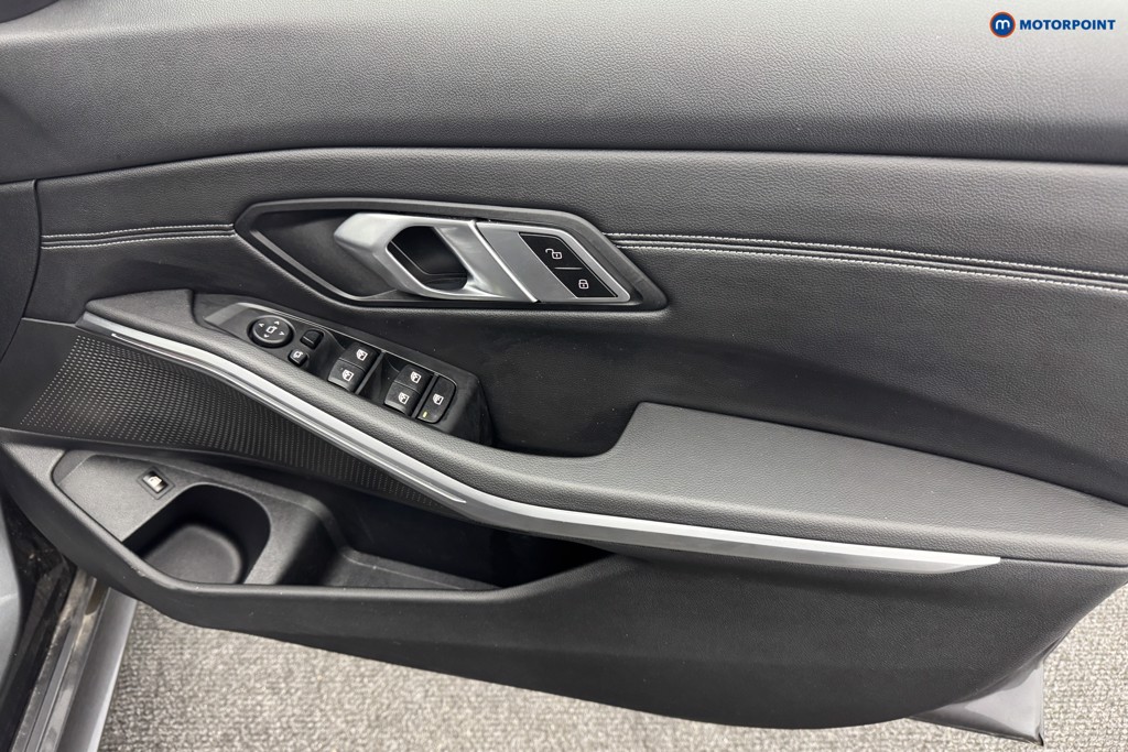 BMW 3 Series M Sport Automatic Petrol Plug-In Hybrid Saloon - Stock Number (1585579) - 22nd supplementary image