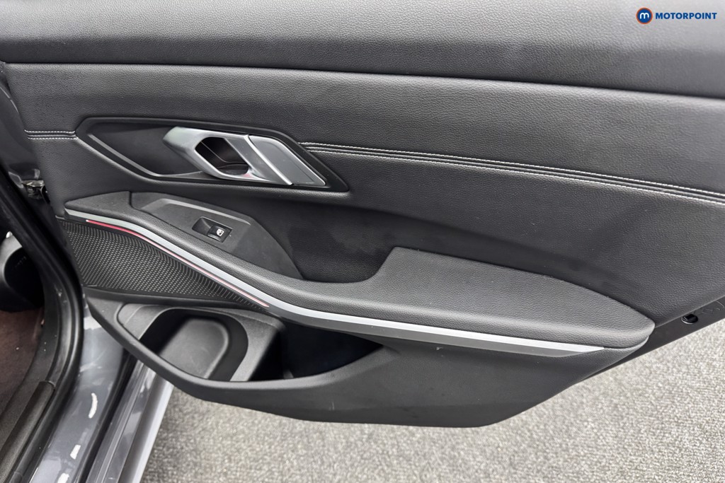 BMW 3 Series M Sport Automatic Petrol Plug-In Hybrid Saloon - Stock Number (1585579) - 24th supplementary image