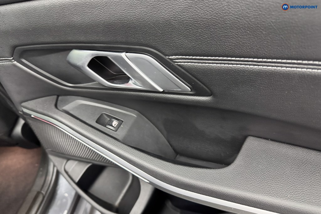BMW 3 Series M Sport Automatic Petrol Plug-In Hybrid Saloon - Stock Number (1585579) - 25th supplementary image