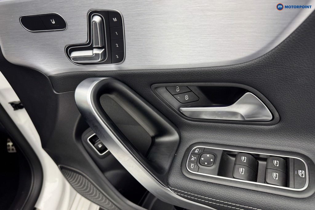 Mercedes-Benz CLA Amg Line Automatic Petrol Plug-In Hybrid Coupe - Stock Number (1585580) - 23rd supplementary image