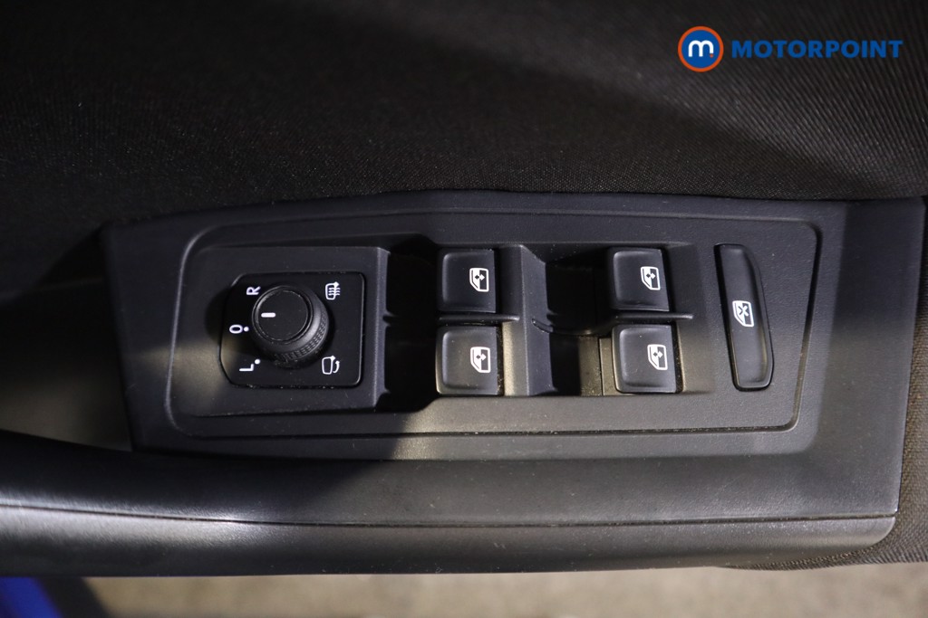 Volkswagen T-Roc Life Manual Petrol SUV - Stock Number (1585687) - 8th supplementary image