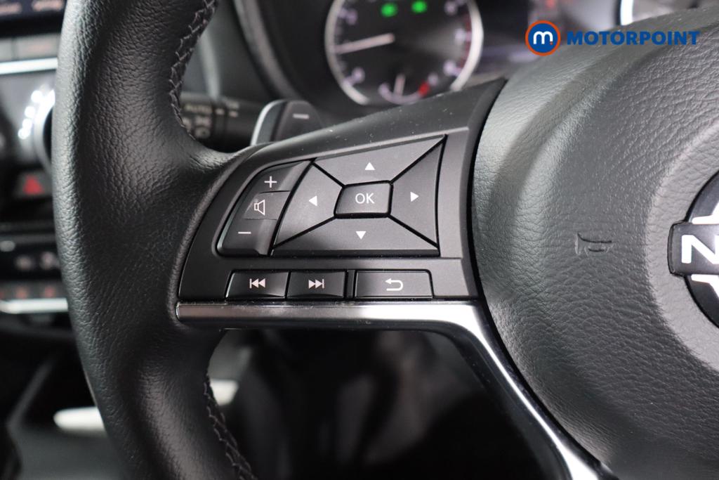 Nissan Juke N-Connecta Automatic Petrol SUV - Stock Number (1585783) - 5th supplementary image