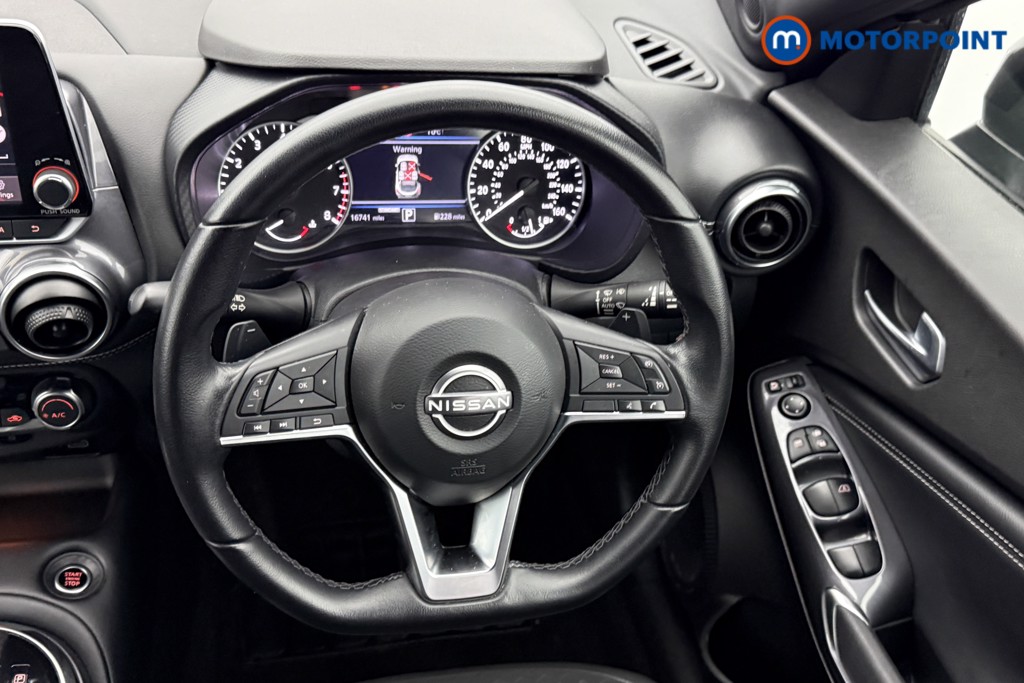 Nissan Juke N-Connecta Automatic Petrol SUV - Stock Number (1585807) - 3rd supplementary image