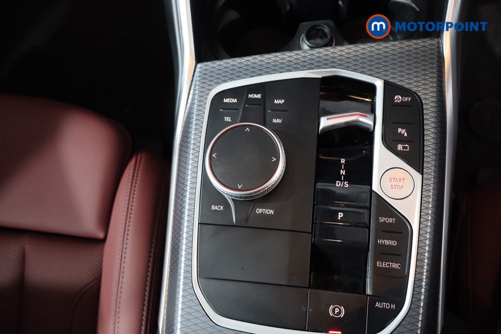 BMW 3 Series M Sport Automatic Petrol Plug-In Hybrid Saloon - Stock Number (1586343) - 16th supplementary image