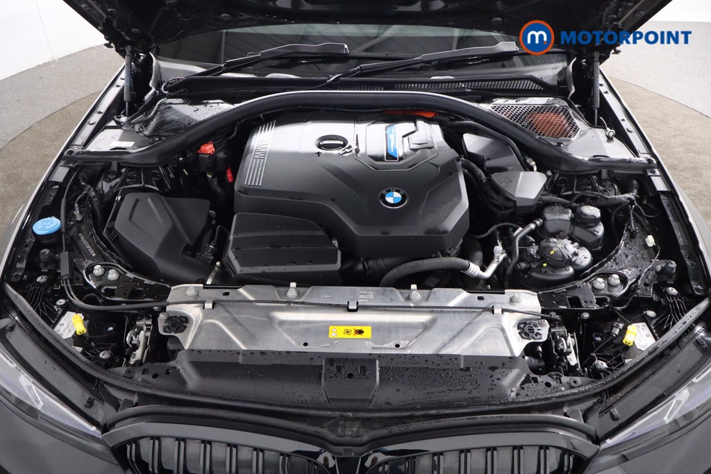 BMW 3 Series M Sport Automatic Petrol Plug-In Hybrid Saloon - Stock Number (1586343) - 36th supplementary image