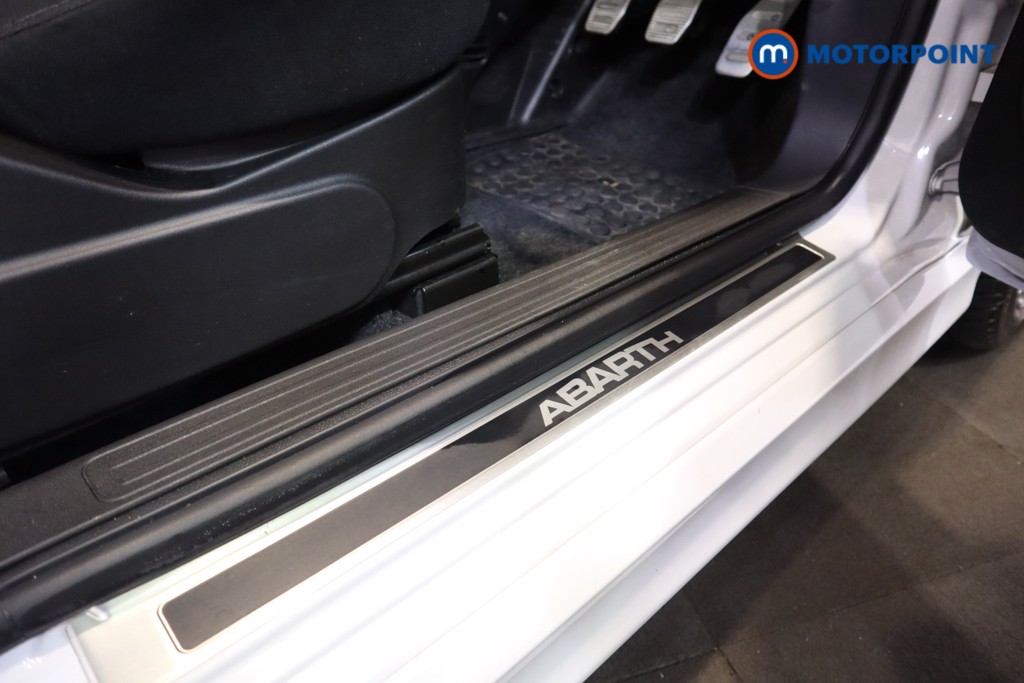Abarth 595 1.4 T-Jet 145 3Dr Manual Petrol Hatchback - Stock Number (1556387) - 4th supplementary image