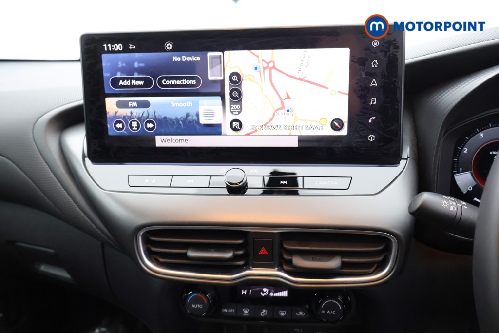 Nissan Juke N-Connecta Manual Petrol SUV - Stock Number (1561798) - 5th supplementary image