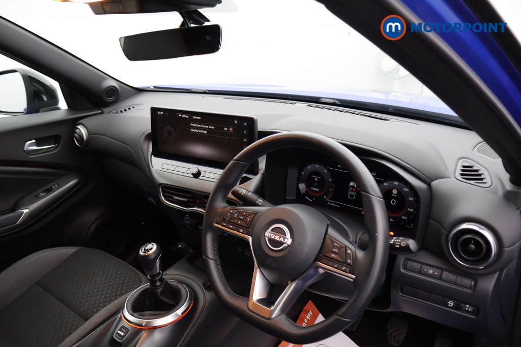 Nissan Juke N-Connecta Manual Petrol SUV - Stock Number (1561798) - 15th supplementary image