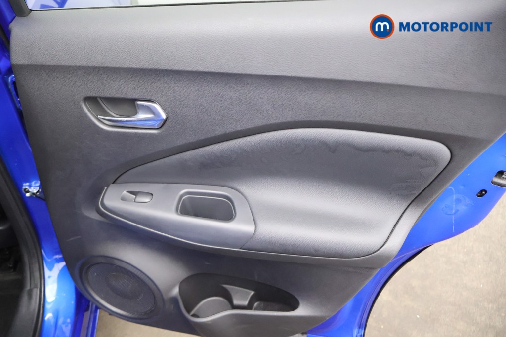 Nissan Juke N-Connecta Manual Petrol SUV - Stock Number (1561798) - 18th supplementary image