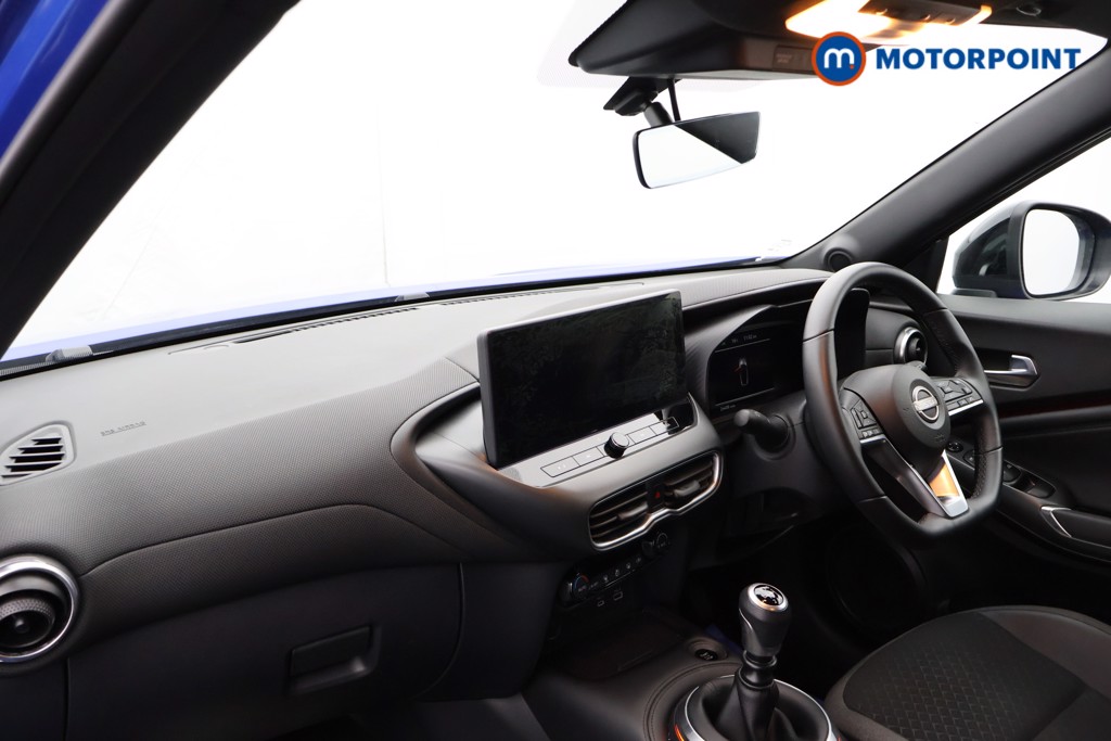 Nissan Juke N-Connecta Manual Petrol SUV - Stock Number (1561798) - 19th supplementary image