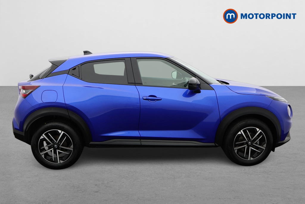 Nissan Juke N-Connecta Manual Petrol SUV - Stock Number (1561798) - Drivers side