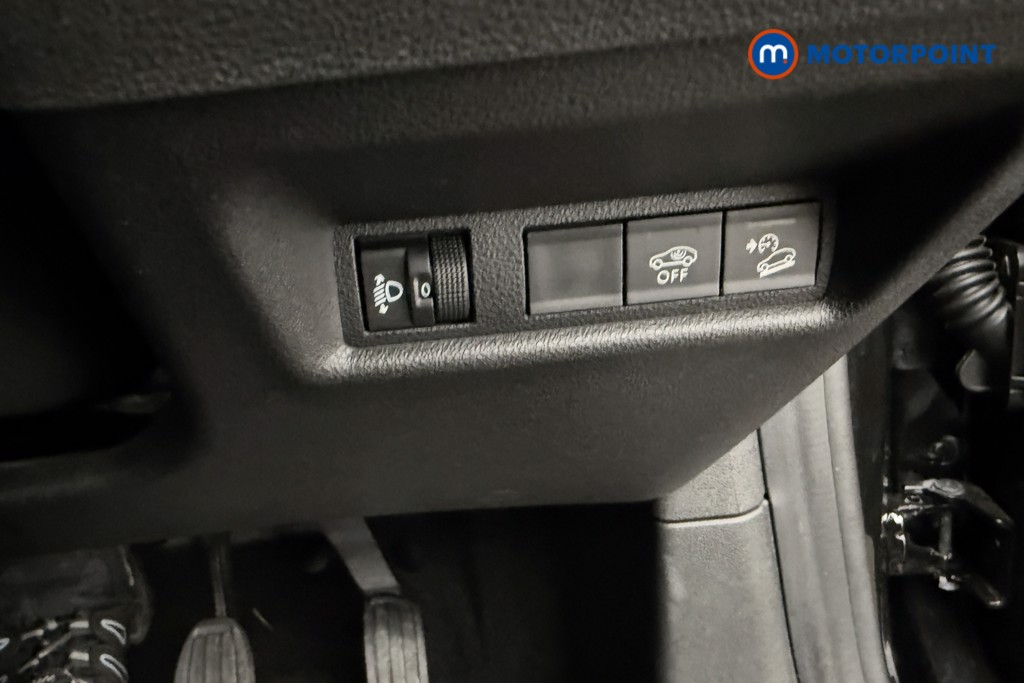 Jeep Avenger Altitude Manual Petrol SUV - Stock Number (1565179) - 16th supplementary image